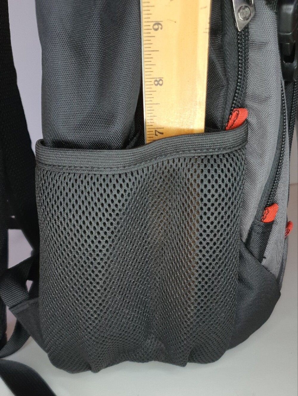 Swissdigital Design Laptop Backpack with USB Charging Port Travel Backpack NWT - Picture 13 of 16